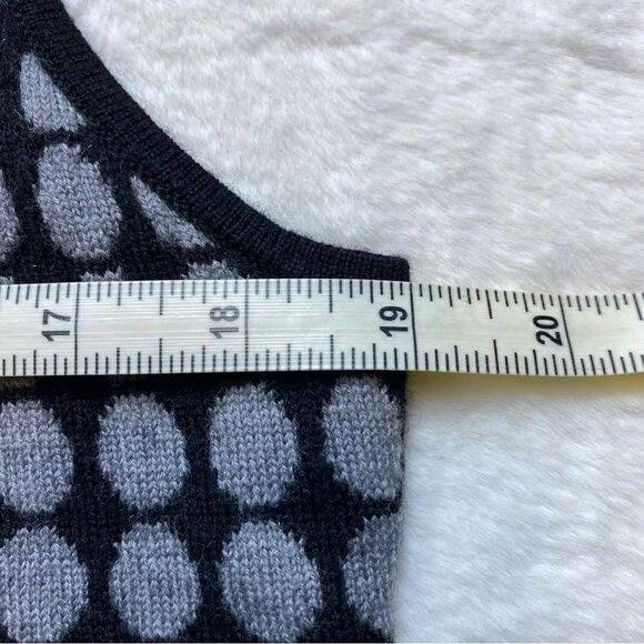 Talbots Petites Ombré Gray and Black 100% Merino Wool Vest Circle Design Size L - Picture 6 of 7